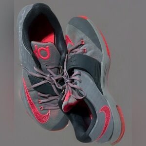 Men’s Nike KD VII “Calm Before The Storm” Gray/Hyper Pink  Size 10